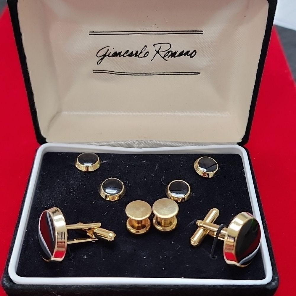 New! Vintage Giancarlo Romano Tuxedo awesome Gold Black Onyx Cuff link and stud